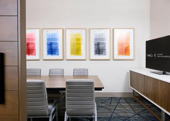 Holiday Inn Express & Suites Hawthorne - Elmsford North By Ihg