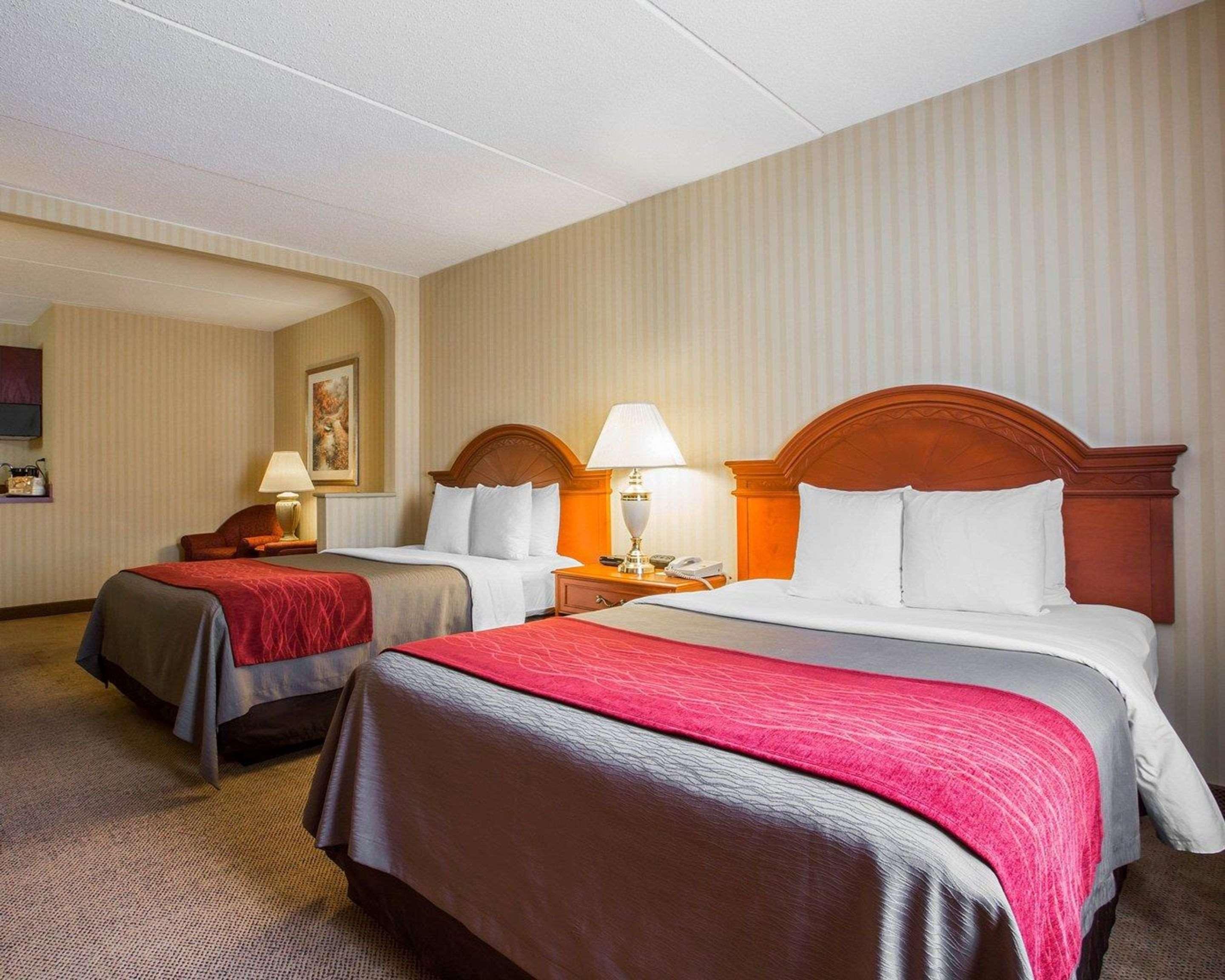 Express & - Elmsford North By Ihg Hotel