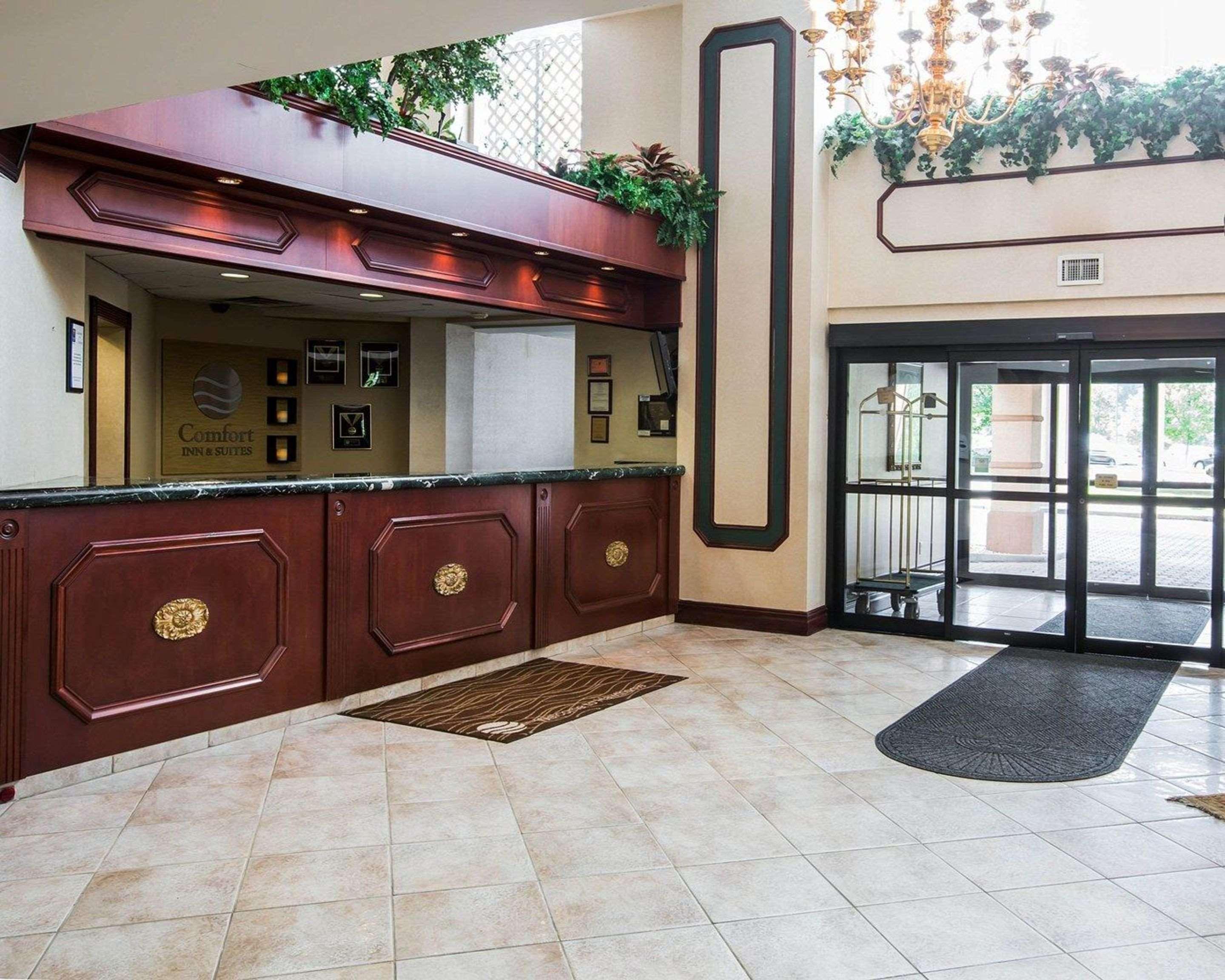 Hotel Express & - Elmsford North By Ihg 3*
