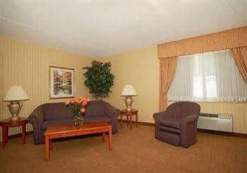 Hotel Express & - Elmsford North By Ihg 3*