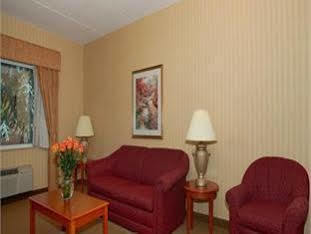 Hotel Express & - Elmsford North By Ihg 3*